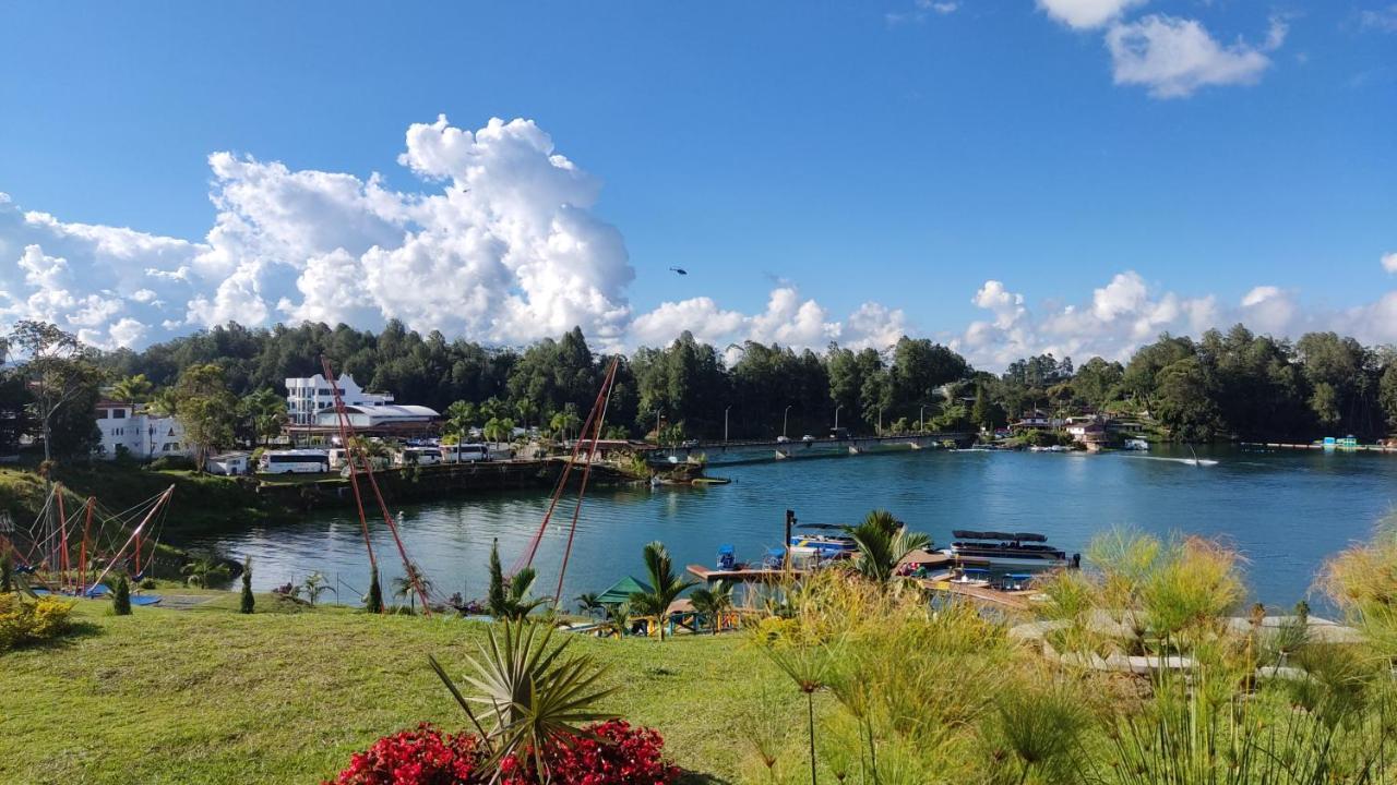 Hotel Aguas Abiertas Guatapé 外观 照片