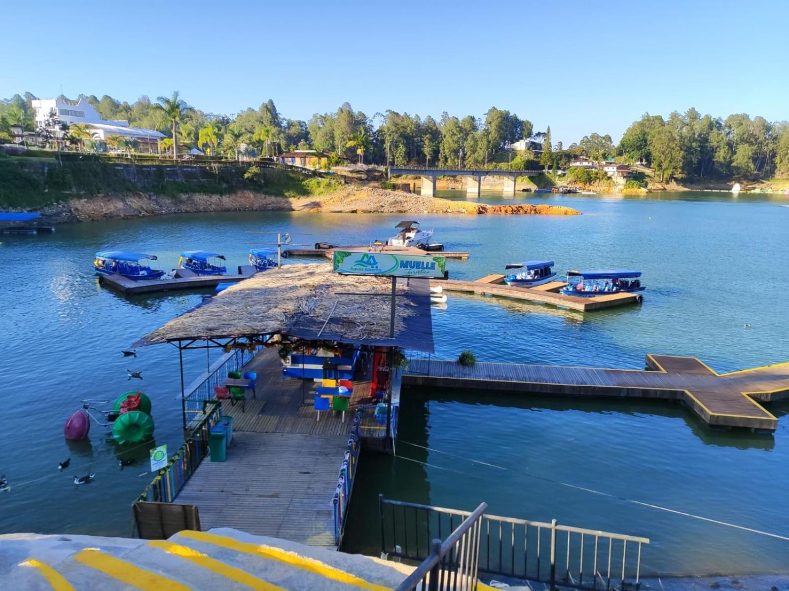 Hotel Aguas Abiertas Guatapé 外观 照片
