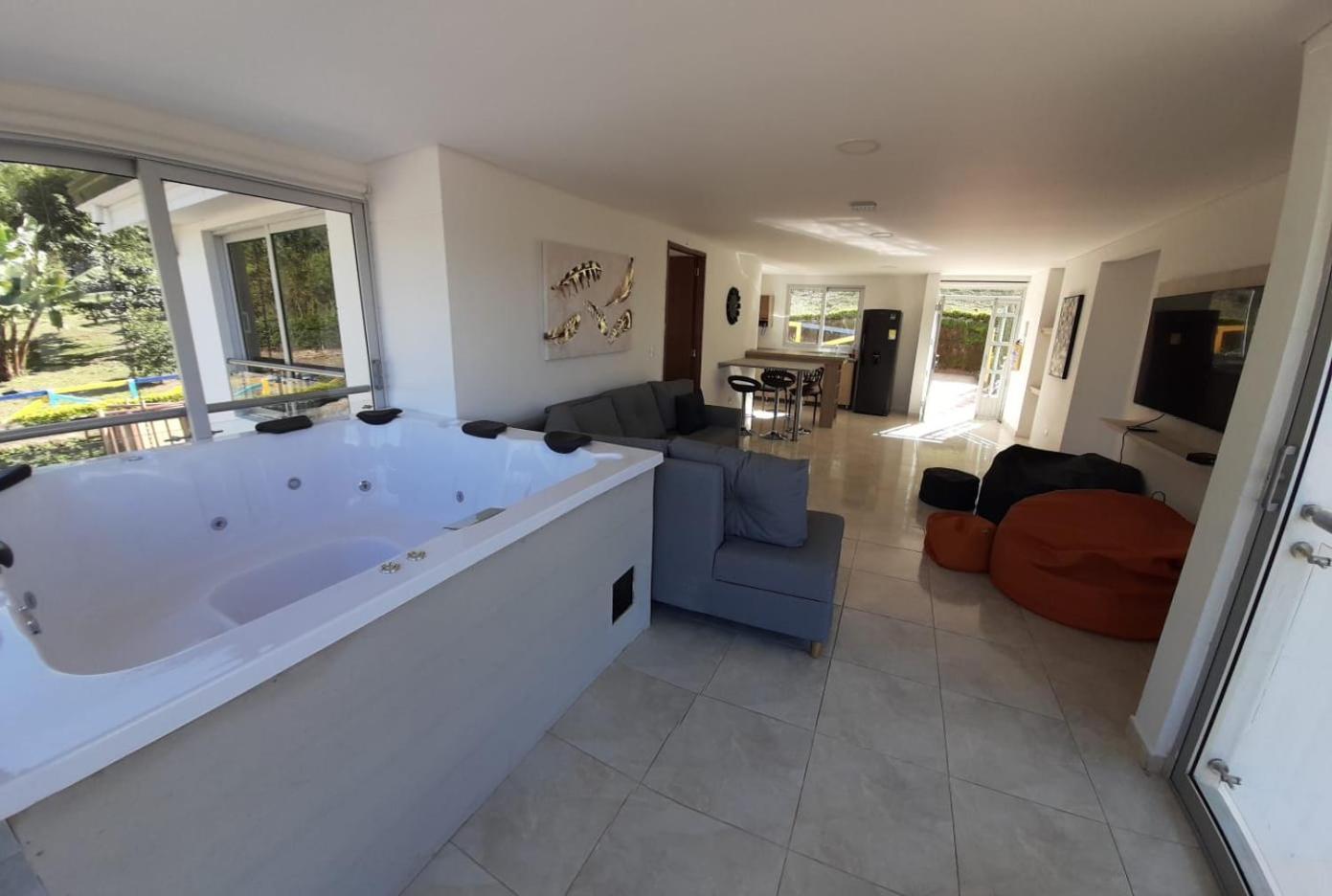 Hotel Aguas Abiertas Guatapé 外观 照片